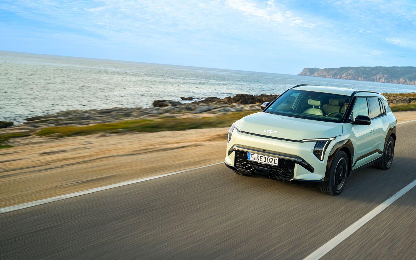 El Kia EV3 ofrece una amplia oferta tecnológica al servicio de la seguridad y de la funcionalidad diaria