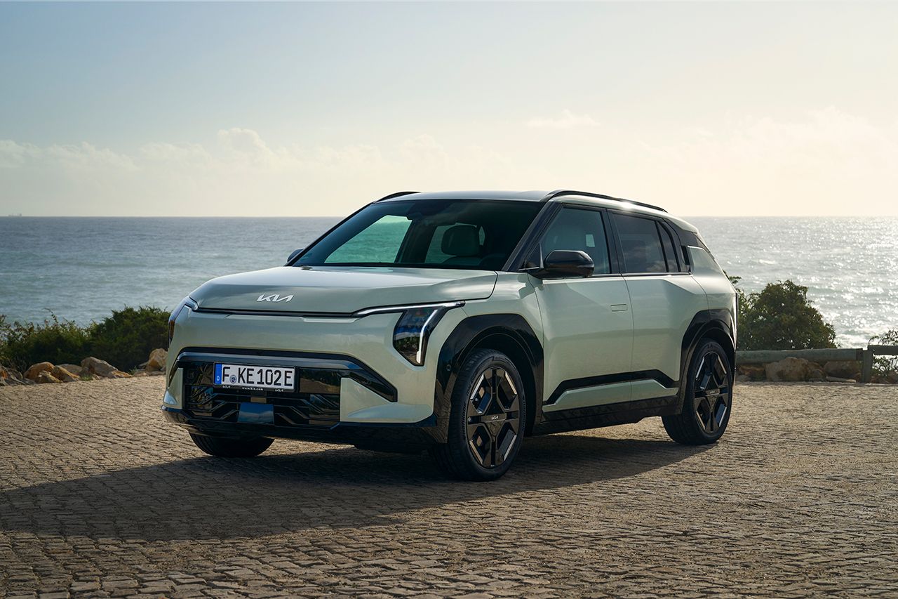 El Kia EV3 ofrece una amplia oferta tecnológica al servicio de la seguridad y de la funcionalidad diaria